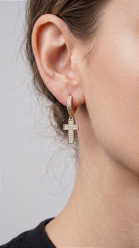 Brinco Argola Pendente Cruz Cravejada Zircônias Dourado