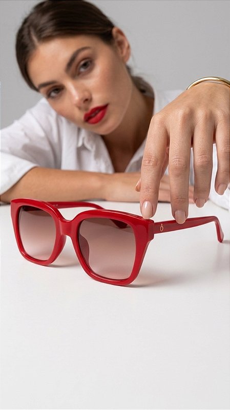 Óculos Quadrado Vermelho Lente Degradé