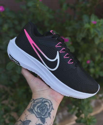 NIKE ZOOM
