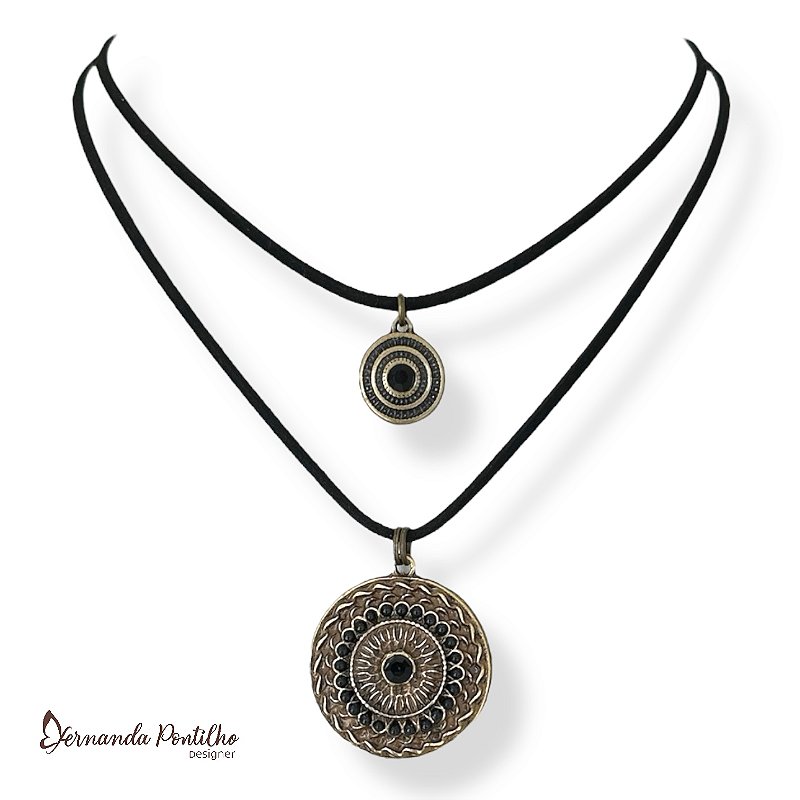 Colar curto 2 voltas de cordão e mandalas c/ strass - preto 12647