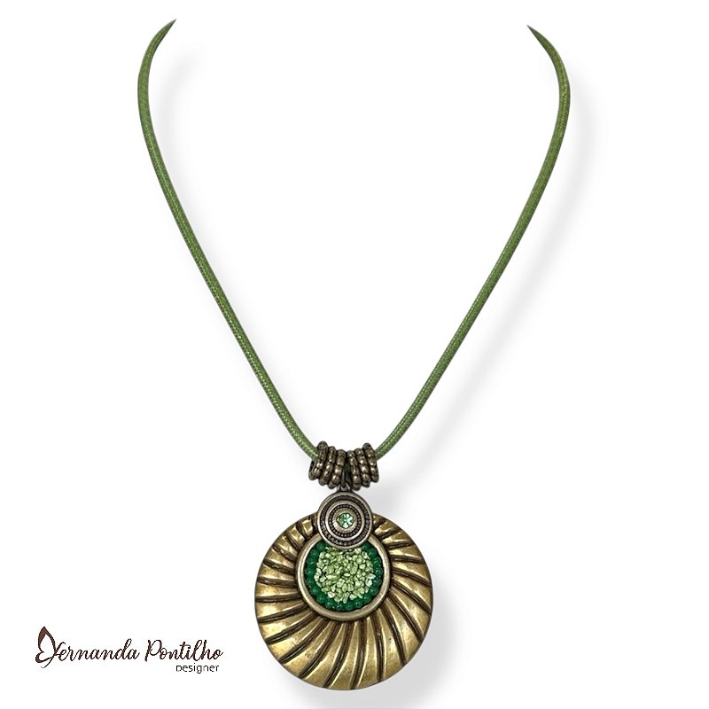 Colar curto cordão e mandala c/ cascalho e pto de luz - verde 12675