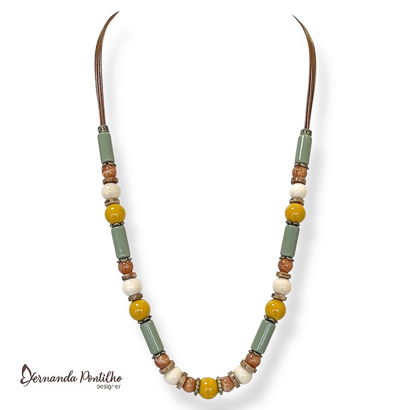 Colar médio c/ cordão, bolas e entremeios - colorido 12741