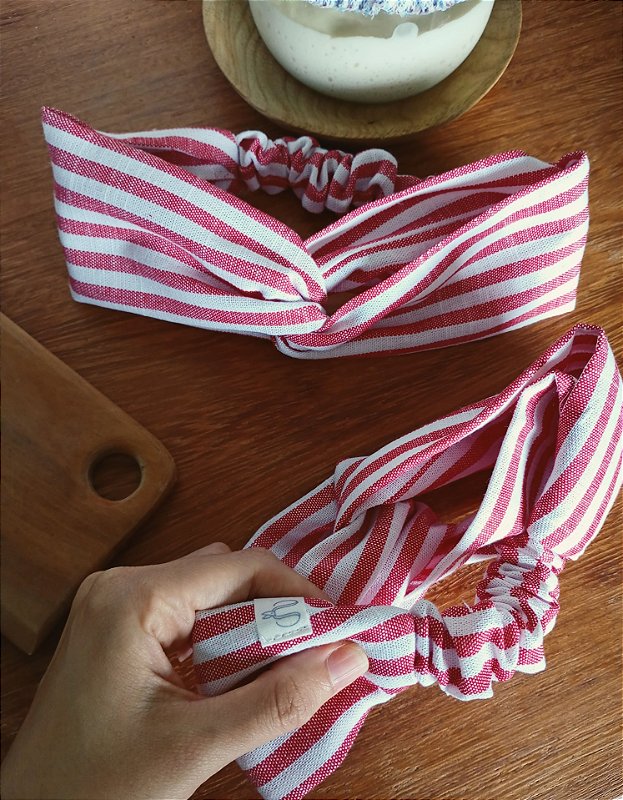 Faixa para cabelo listrada vermelha