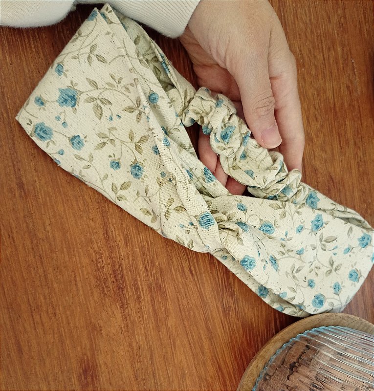 Faixa para cabelo floral rosas azuis