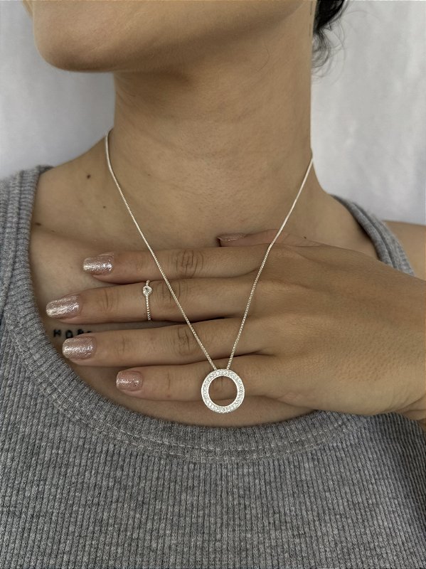 Colar Círculo Cravejado Maior