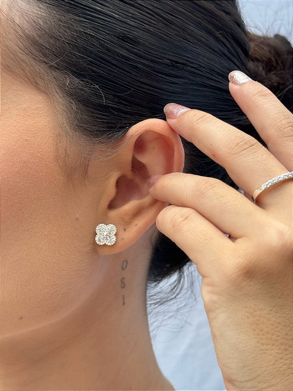 Brinco Trevo Cravejado