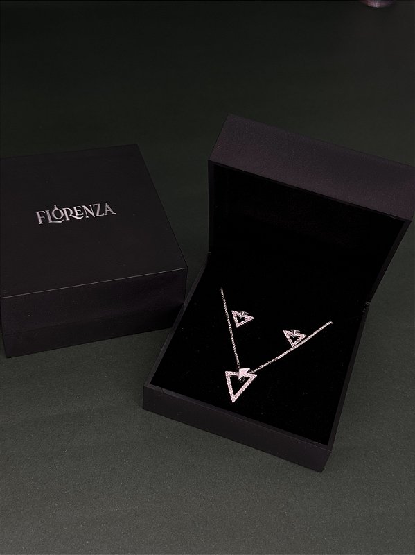 Conjunto Dois Triângulos