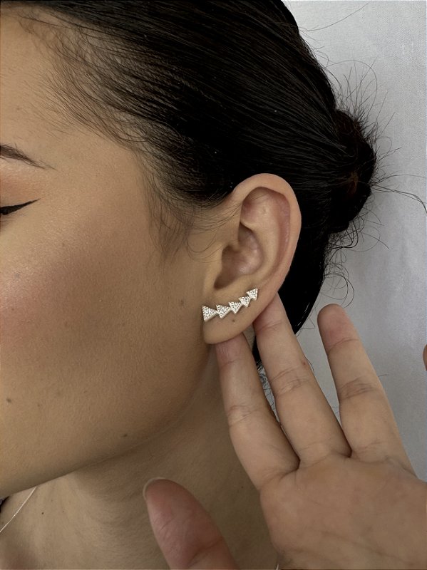 Brinco Earcuff Triângulo Maior