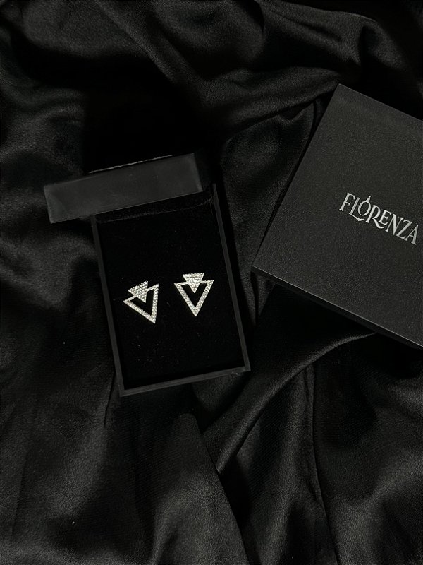 Brinco Triângulo Cravejado