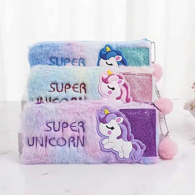 Estojo Pelúcia Super Unicorn com Pompom