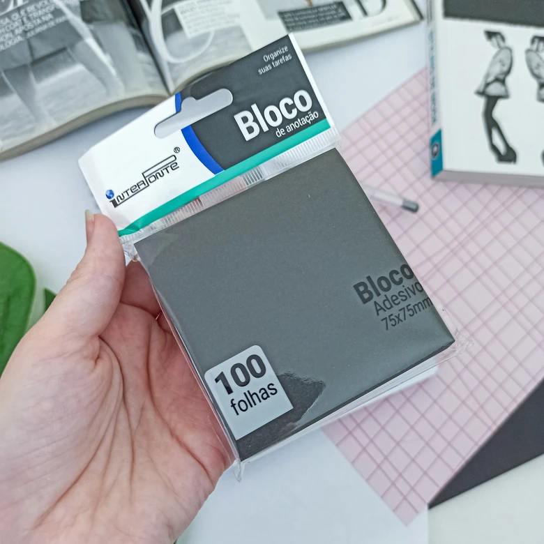 Bloco de Anotações Adesivado Preto • 100F