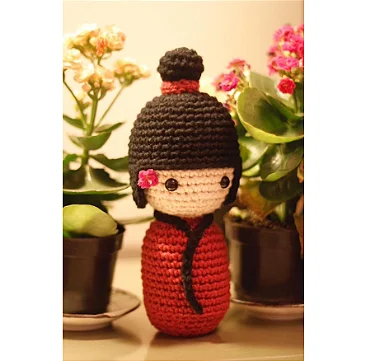 Receita de Amigurumi Boneca Kokeshi (REF 11)