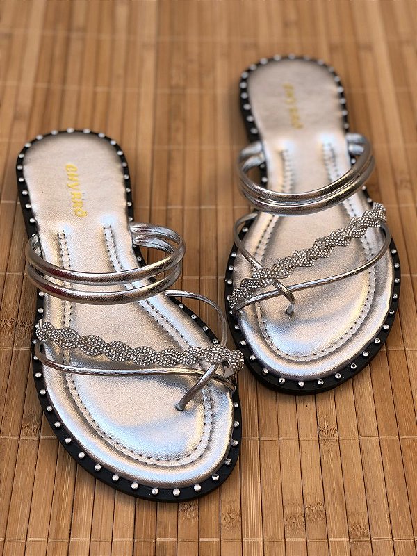 Rasteira/Sandália prata com tira trançada de brilho