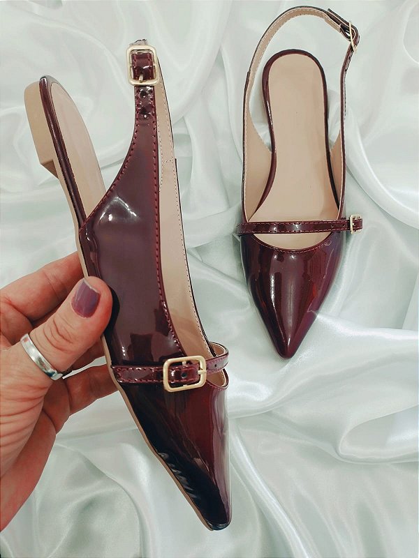 Sandália bico fino Slingback cor Marsala
