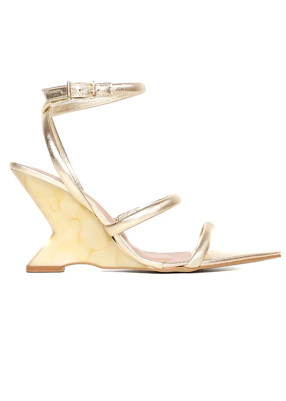 SANDÁLIA EM COURO GIOVANA DOURADO