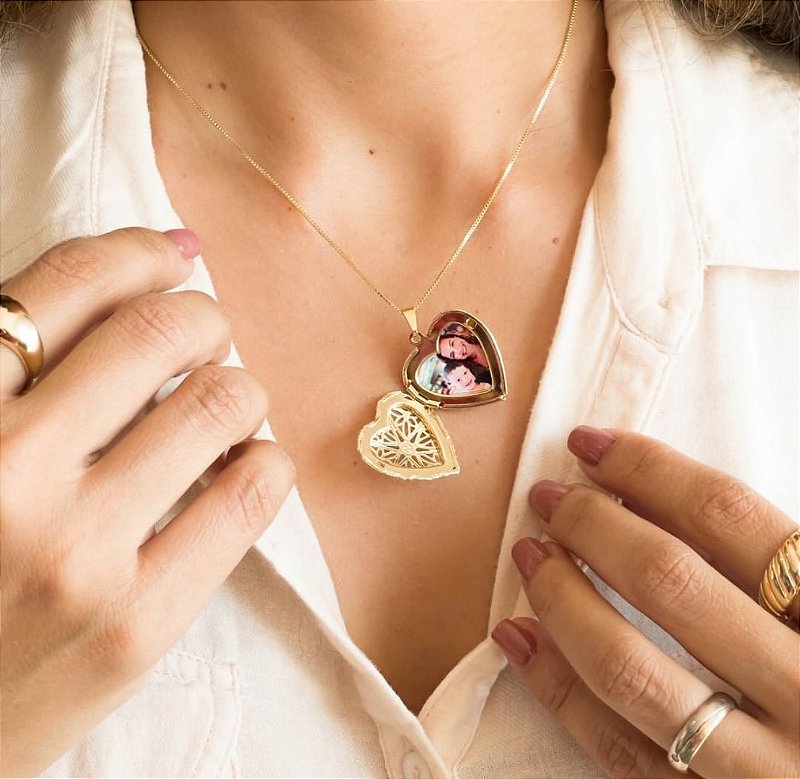 COLAR RELICÁRIO BANHADO A OURO 18K