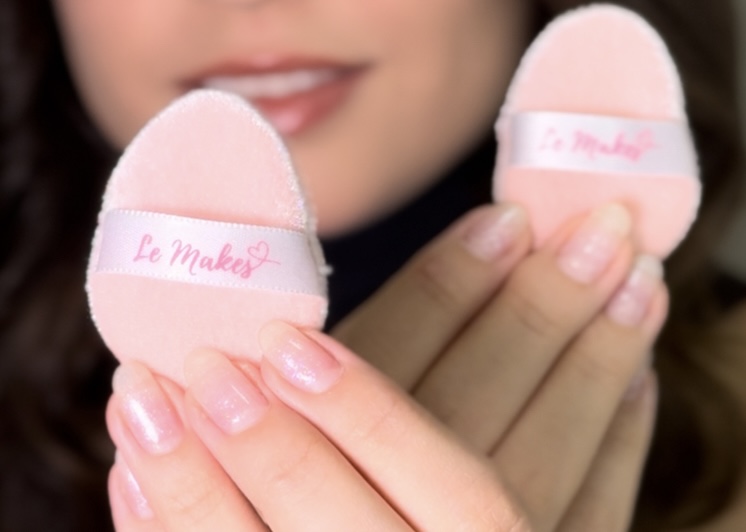 Esponjinha de Veludo Le Makes (Formato Ovinho)