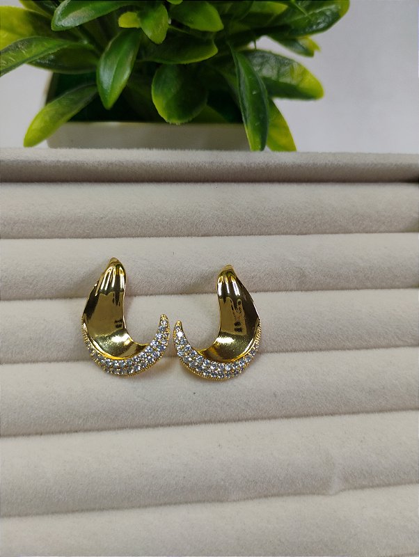 Brinco Gota com Detalhes em Zircônia