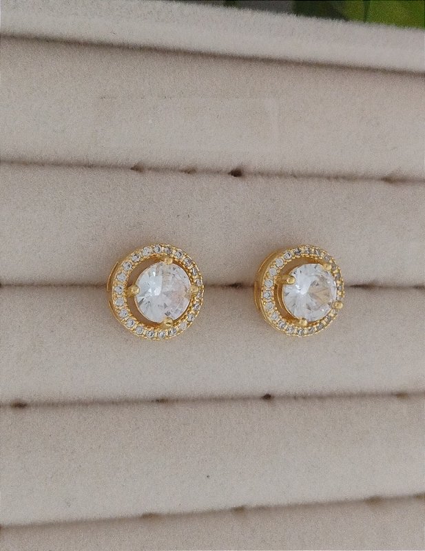 Brinco Redondo Cravejado em Zircônia