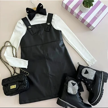 Conjunto Jardineira Alice - Estilo e Conforto em Uma Só Peça