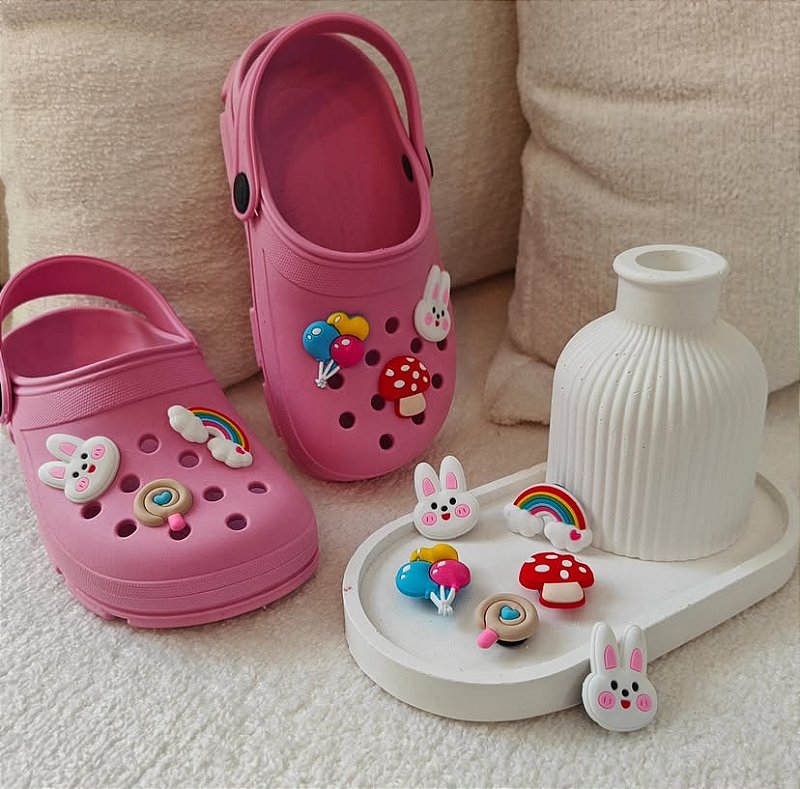 Crocs Serena - Sandália Diversão e Estilo para Crianças