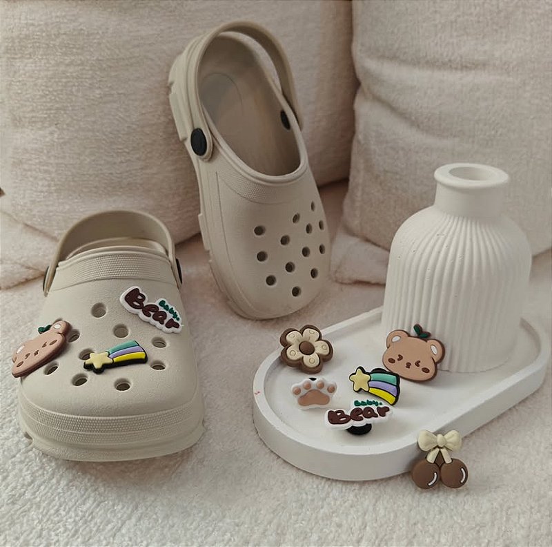 Crocs Serena - Sandália diversão e estilo para as crianças