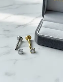 Kit Atacado 5 Peças- Piercing Labret  Aço Cirúrgico com Banho Dourado PVD Gold