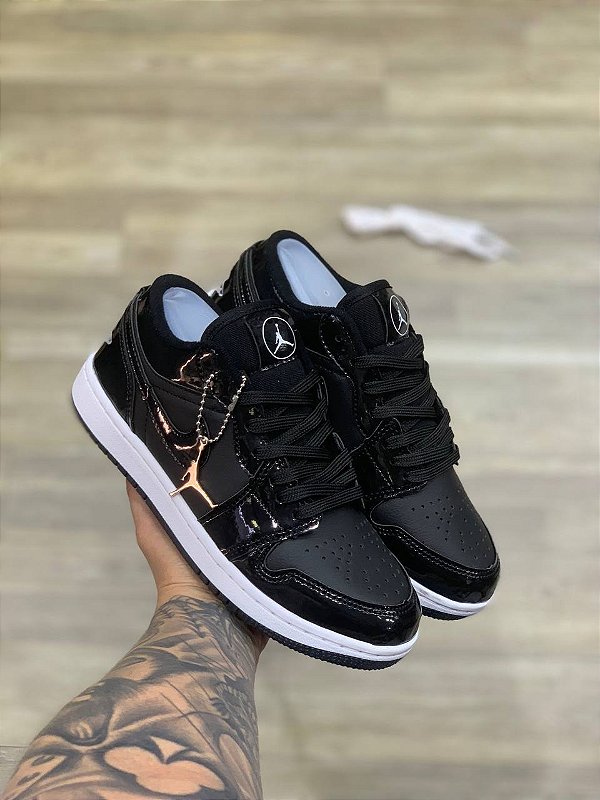 Tênis Air Jordan 1 Low Premium Preto Brilhante - magrinho Outlet