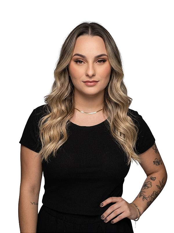Cropped Mia