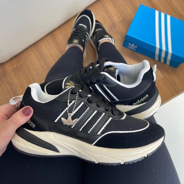 Adidas tênis Casual Premium – Conforto,e  Estilo.