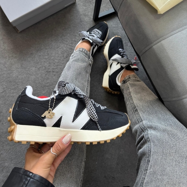Tênis New Balance 327 - Estilo e Conforto em Cada Passo