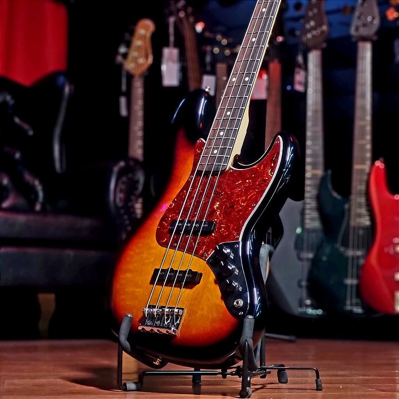 ベース Fender USA American Standard Jazz Bass Baixo 4 Cordas Fender American Standard Jazz Bass Sunburst 2012