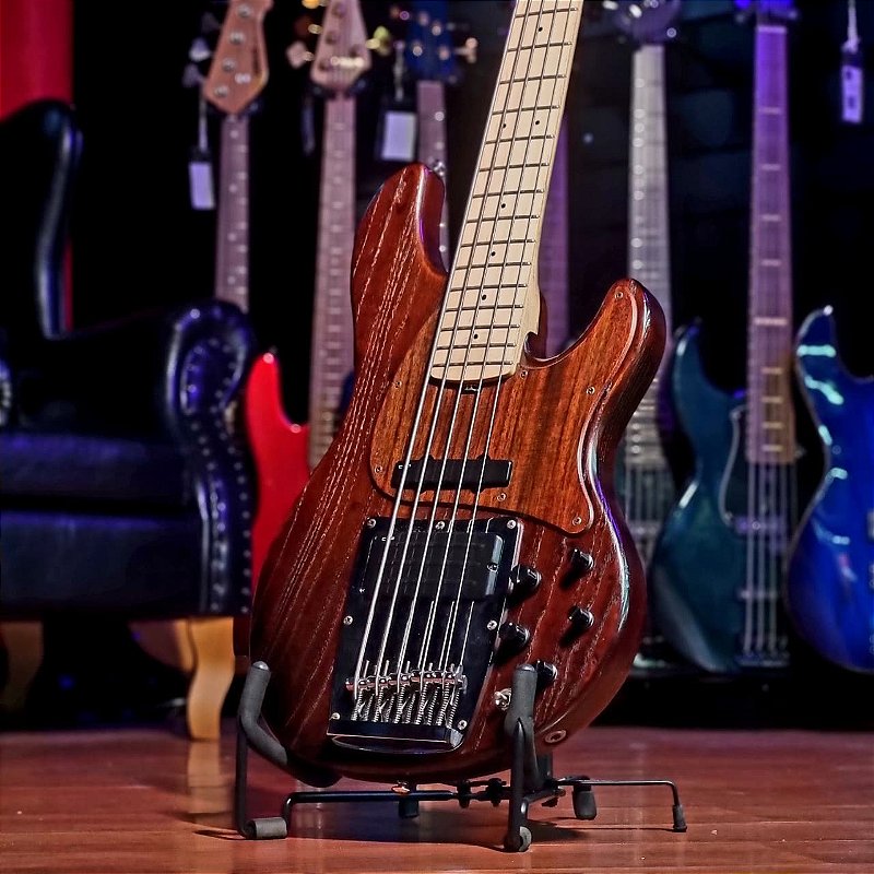 Ibanez ATK805 ５弦ベース Baixo 5 Cordas Ativo Ibanez ATK805 Walnut Flat - Gruveria Shop