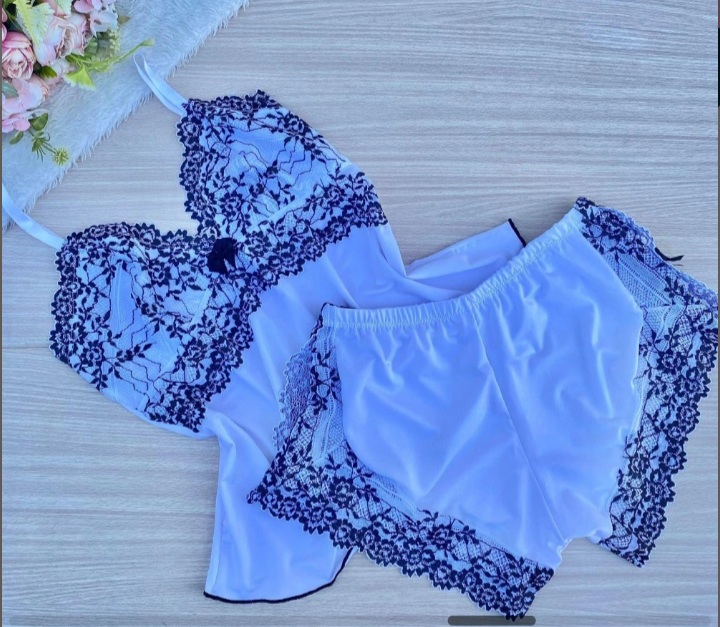 Babydoll tecido polimiamida com bordado Renda preta, tamanho G