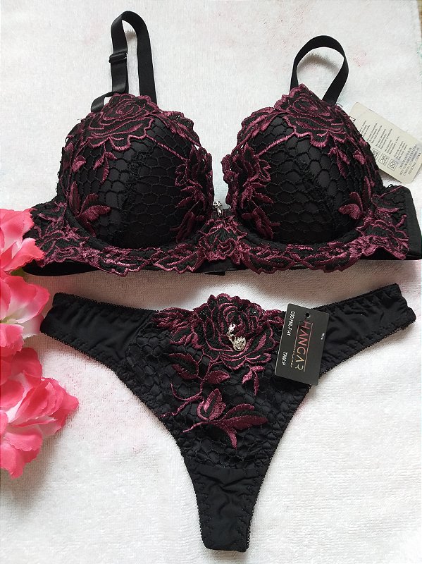 Conjunto Lingerie Bordado Flor de Lótus M