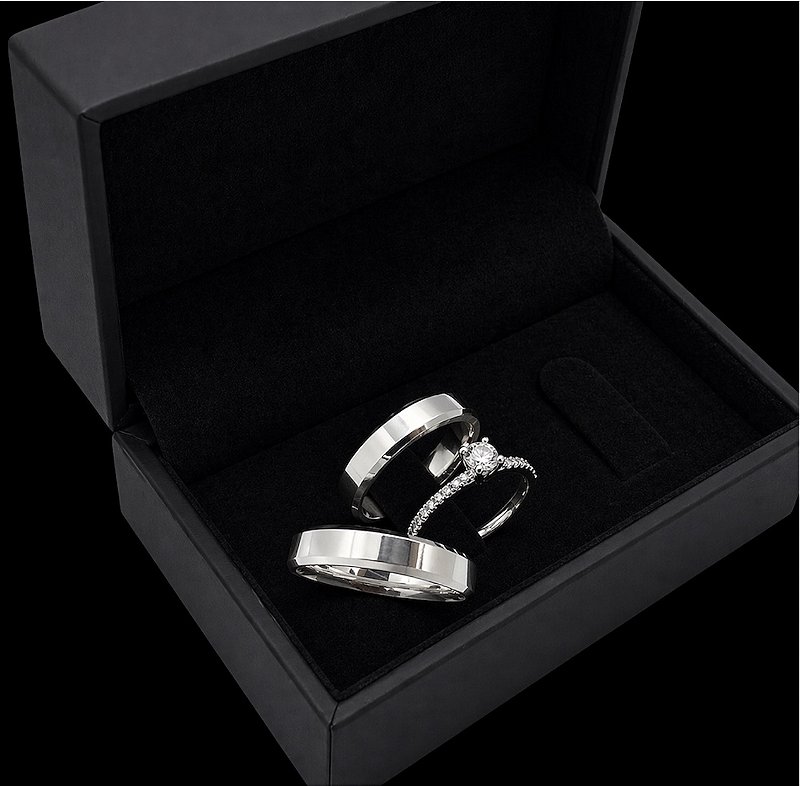 Aliança Glacial 4mm com solitário cravejado em Prata 950