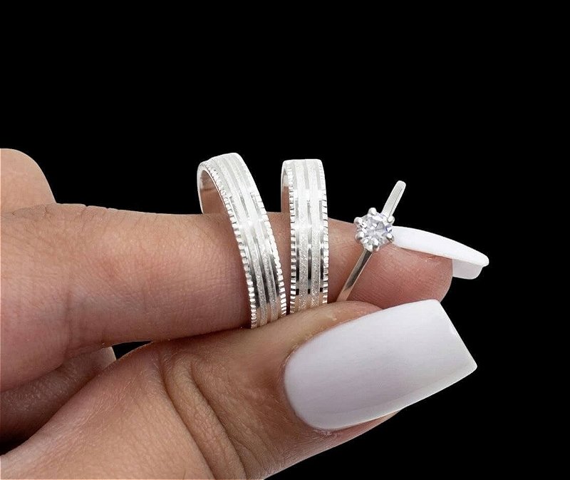 Aliança com Detalhes 4mm com solitário em Prata 950