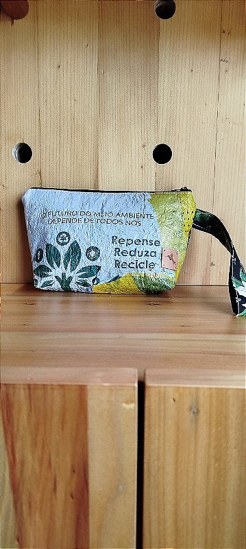 Necessaire
