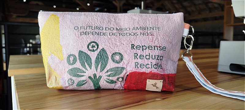 Necessaire reciclada