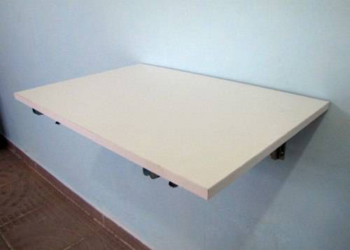 Mesa dobrável tampo em mdf