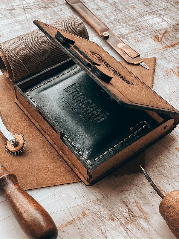 Carteira de Couro - NOMAD FLAP - All BLACK Edition