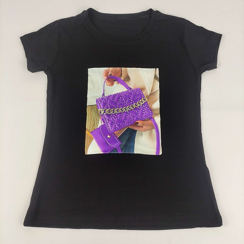 Camiseta Feminina T-Shirt Preta com Strass Estampa Bolsa Roxa - Josy  Medeiros