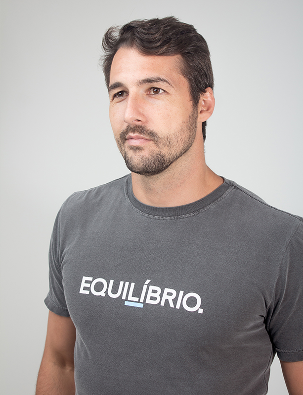 Camiseta Masculina Estonada Equilíbrio