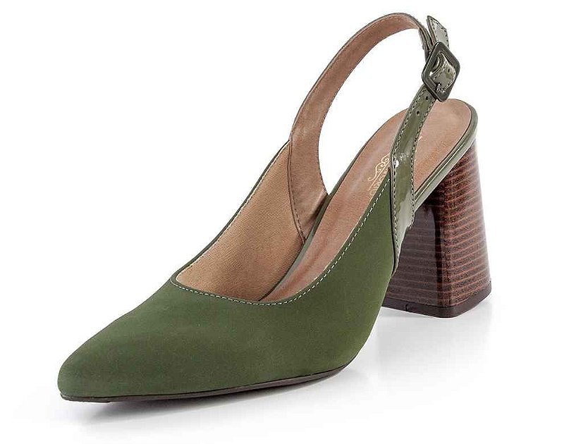 scarpin chanel salto alto