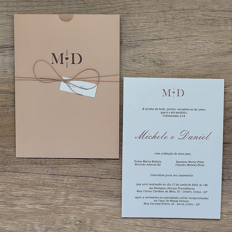 Convite casamento Nude rose com iniciais