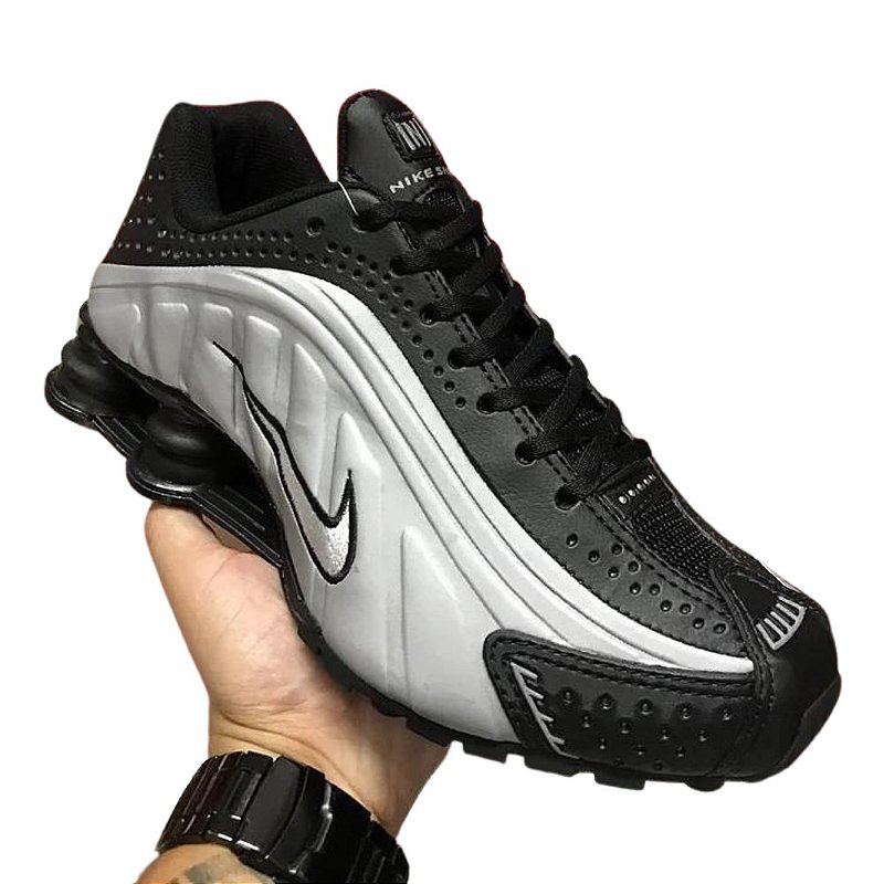 Nike Shox R4