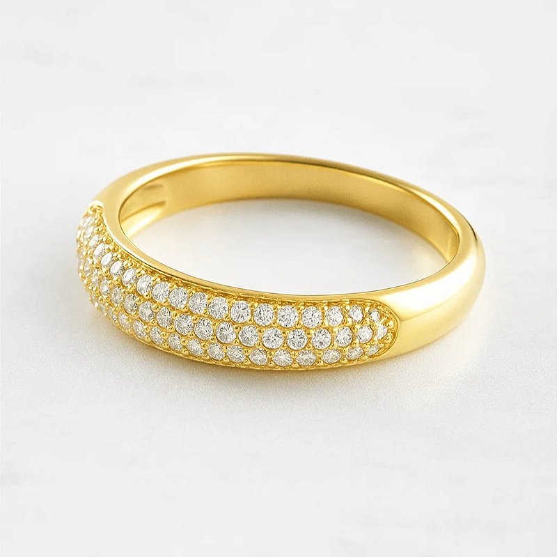 Anel meia aliança com três fios de zircônias banhada em ouro 18k