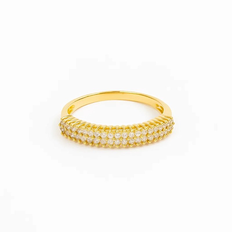 Anel cravejado com zircônias folheado a ouro 18k