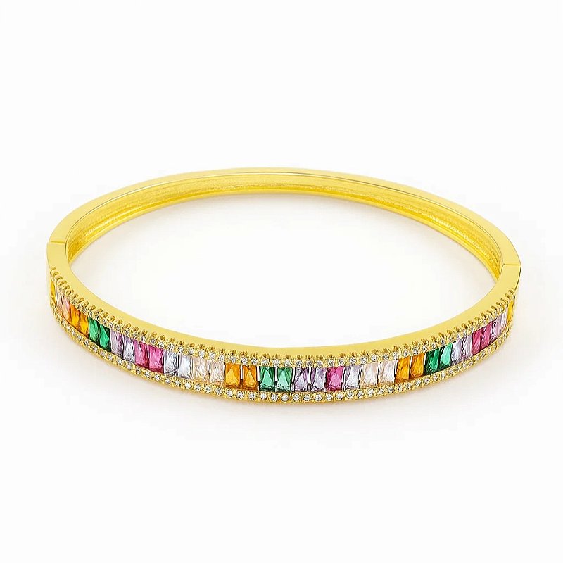 Bracelete cravejado com zircônias baguete folheado em ouro 18k