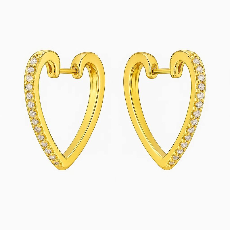 Argola Coração Cravejada com Zircônia Banhada a Ouro 18k